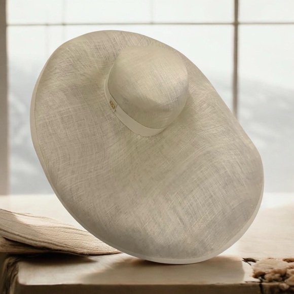 Valentino Garavani Accessories - Valentino Garavani Large Brim Abaca Sun Hat Size 56 EU=21 7/8"